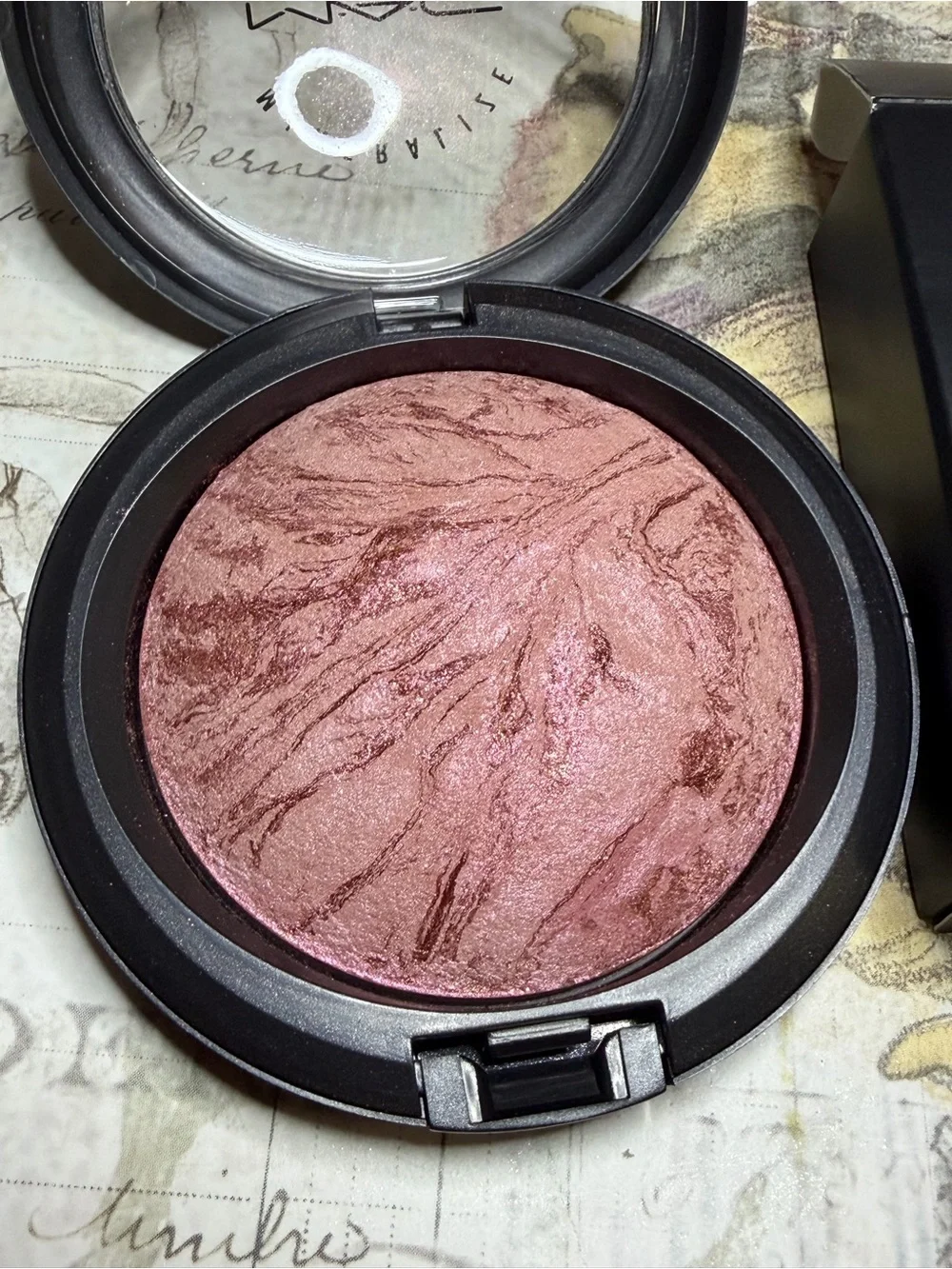 MAC COSMETICS BNIB PETTICOAT Mineralize Skinfish MSF VERY RARE LIMITED!